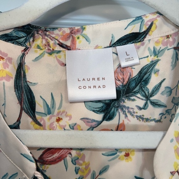 LIGHT weight jacket/cover up - Picture 3 of 4